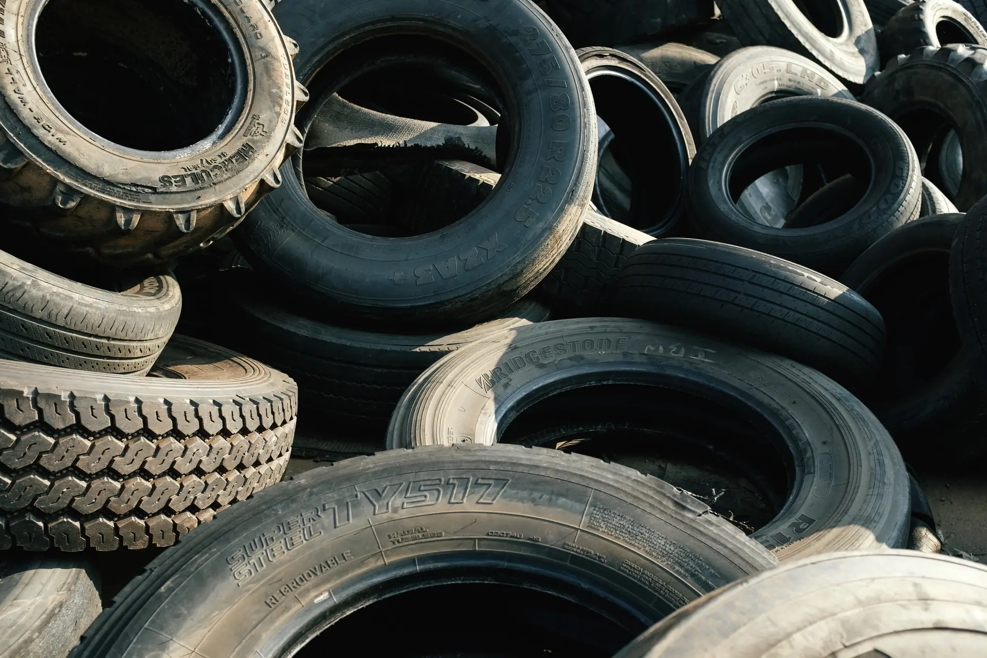タイヤ処分をオートバックスで 費用や工賃 古いタイヤを売る方法まとめ Ndロードスター 車ブログ